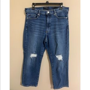 Ankle cut Gap jeans. Size 31 or 12.